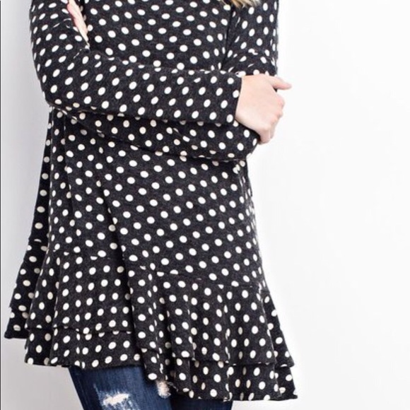 Easel NWT Peplum Top - Picture 2 of 5